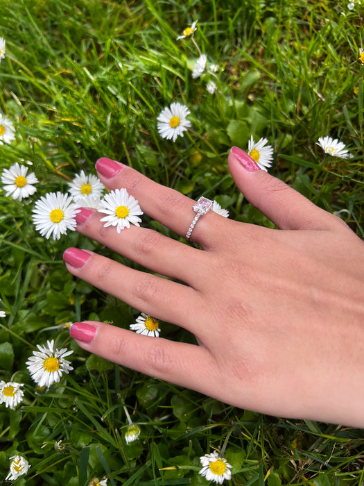 Crushed Ice Moissanite Ring - Kiira